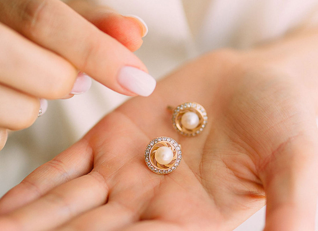 From Runway to Everyday: Adapting Jewelry Trends