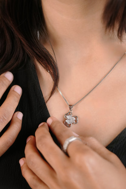 Reeva Clover light Pendant