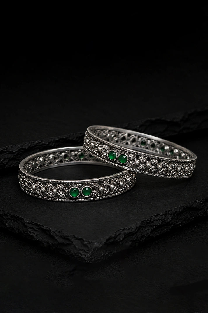 Reeva Emerald Flow Bangle-46g