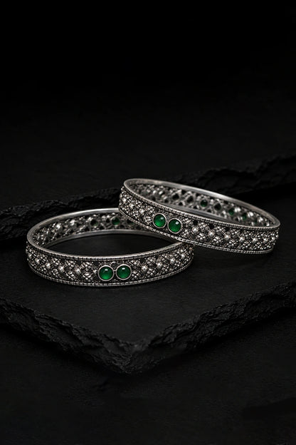 Reeva Emerald Flow Bangle-46g